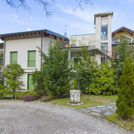 Διαμέρισμα Piantini Sleeps 4 Pool Meina